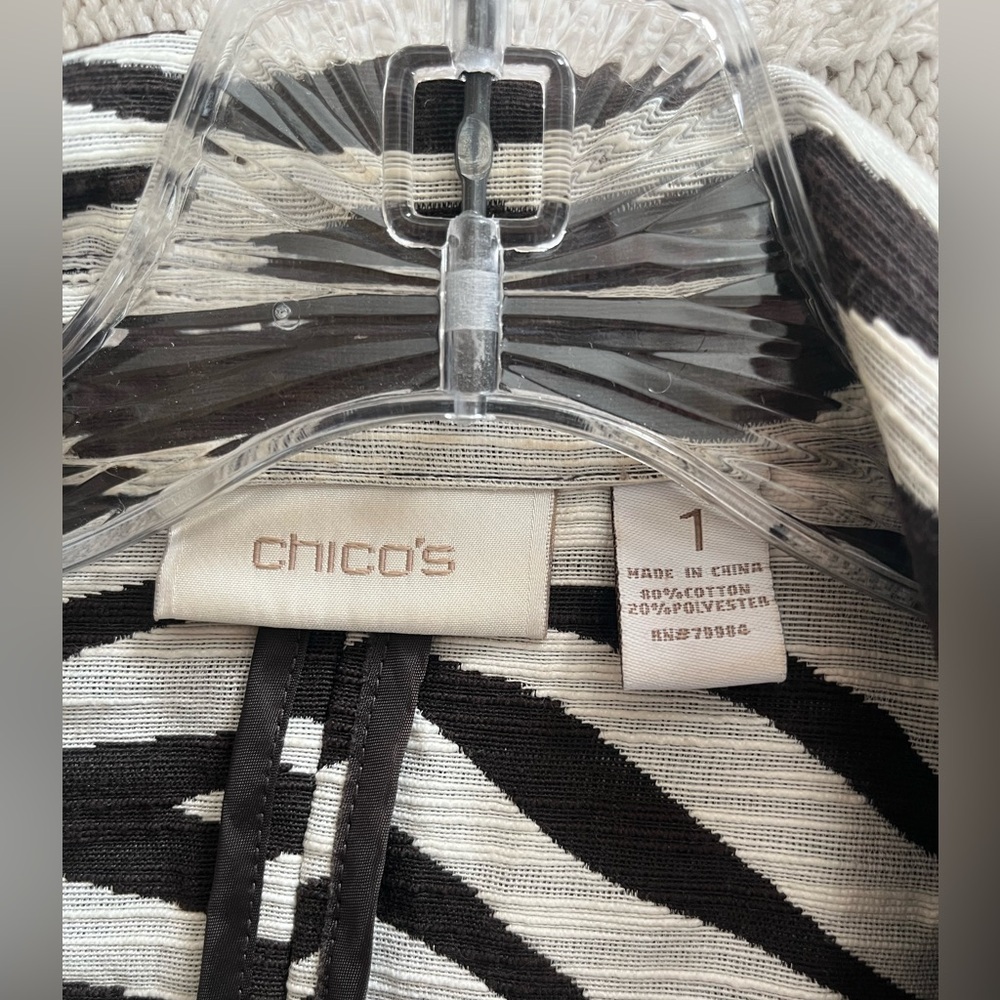 Chico's Black and White Zebra Blazer with Hook Closures Women’s Size Medium - Picture 4 of 11